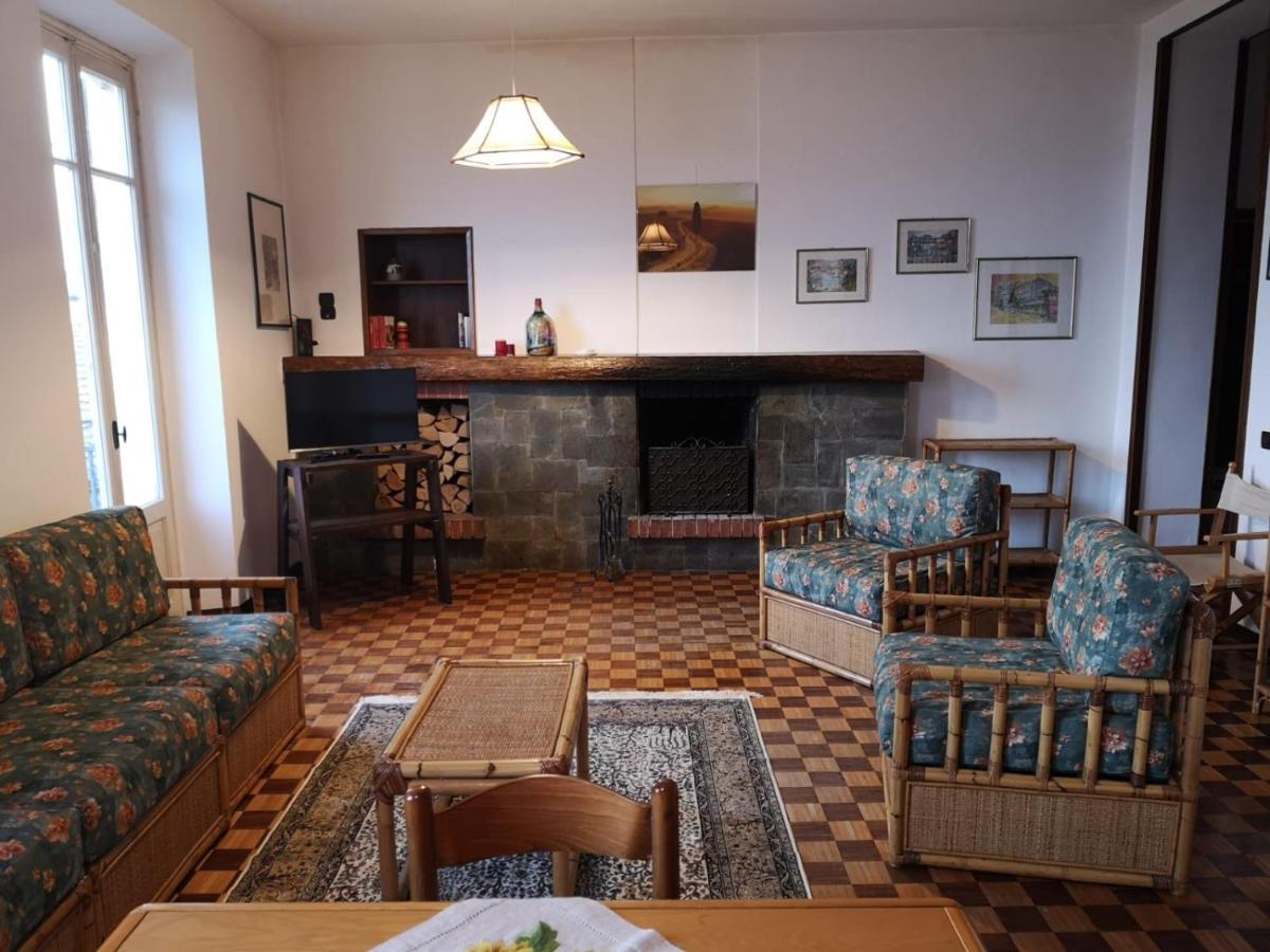 Appartamento Le Due Rocche Arona Exteriör bild